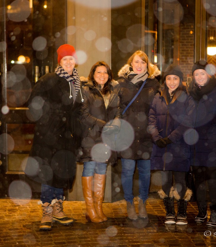 AWNY volunteers Australian women in NYC meeting at Roxy Hotel for drinks