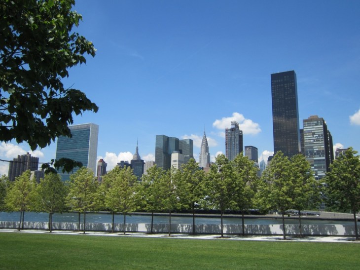 Four-Freedoms-Park-Roosevelt-Island-view-of-Manhattan-comp